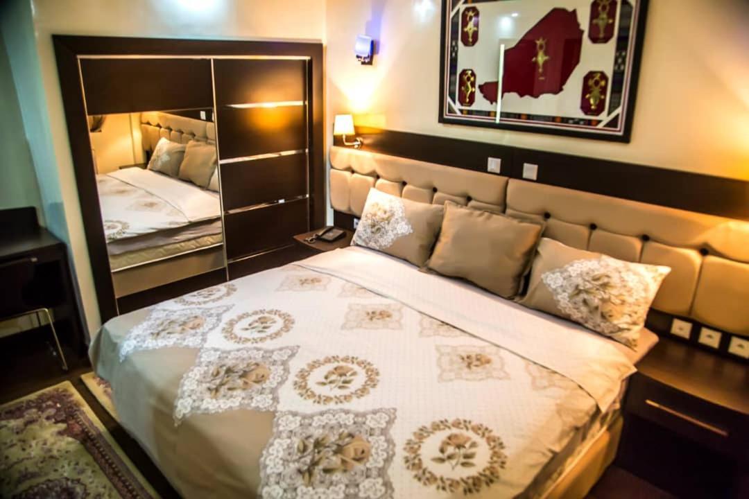 Hotel Univers 3 Aeroport Luxe نيامي المظهر الخارجي الصورة
